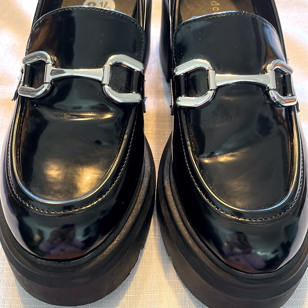 Madden Girl  Black Moccasin.Size 8 1/2. - Picture 8 of 9